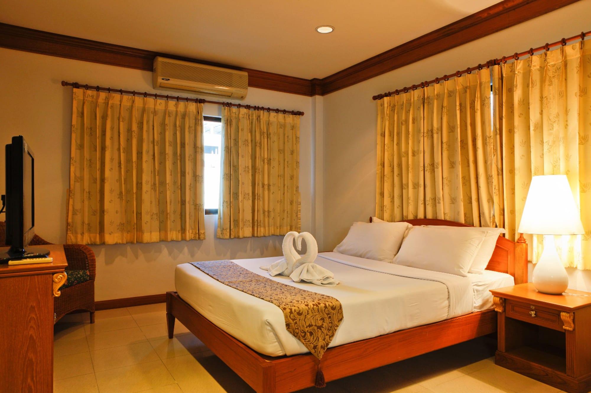 Inn House- Sha Extra Plus Pattaya Exterior photo