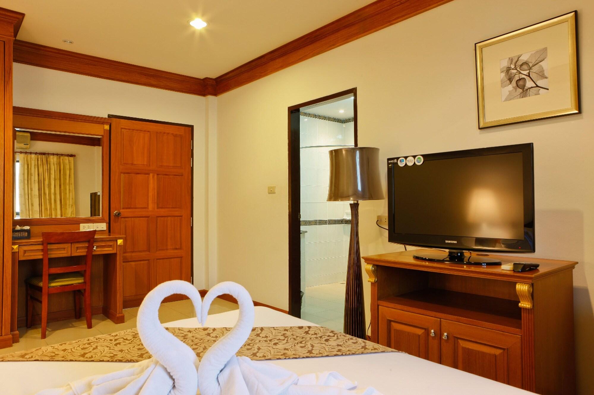 Inn House- Sha Extra Plus Pattaya Exterior photo