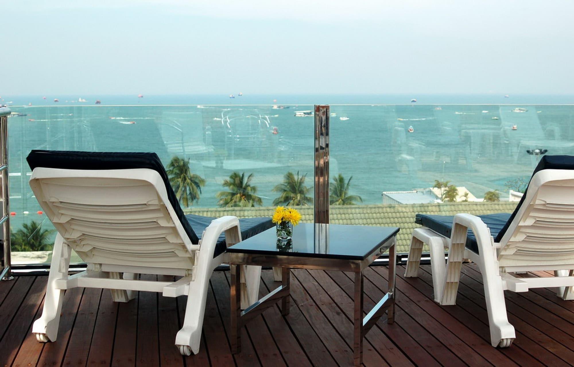 Inn House- Sha Extra Plus Pattaya Exterior photo