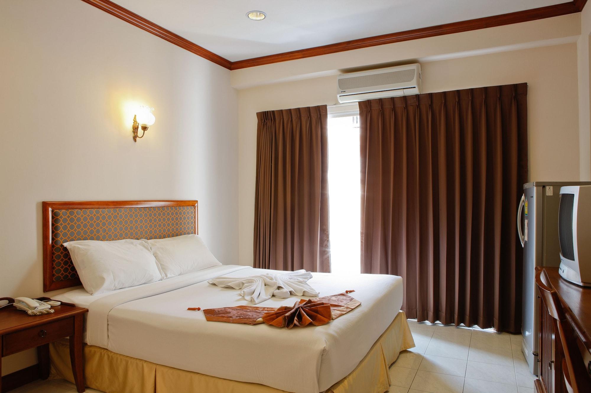 Inn House- Sha Extra Plus Pattaya Exterior photo