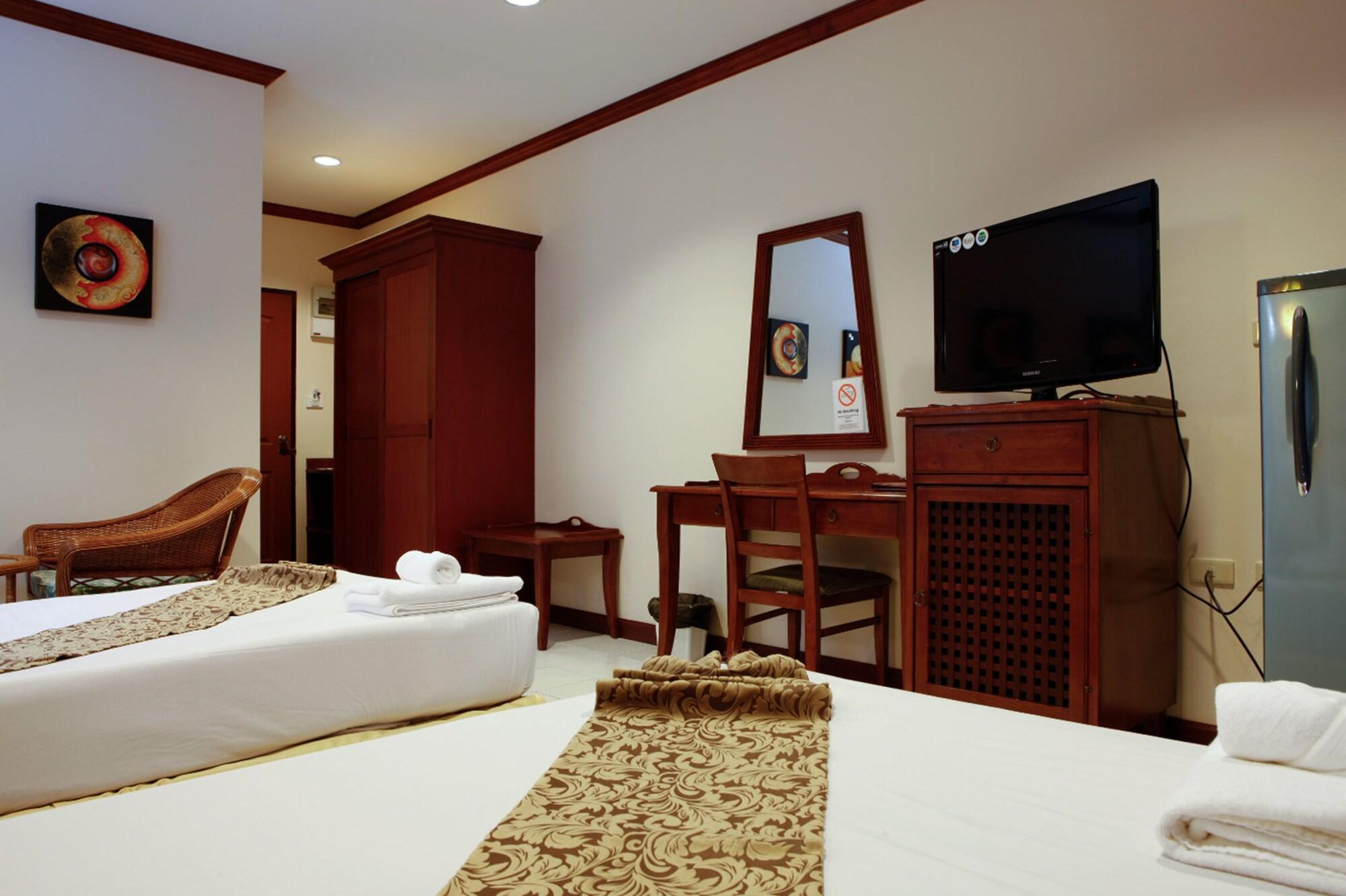 Inn House- Sha Extra Plus Pattaya Exterior photo