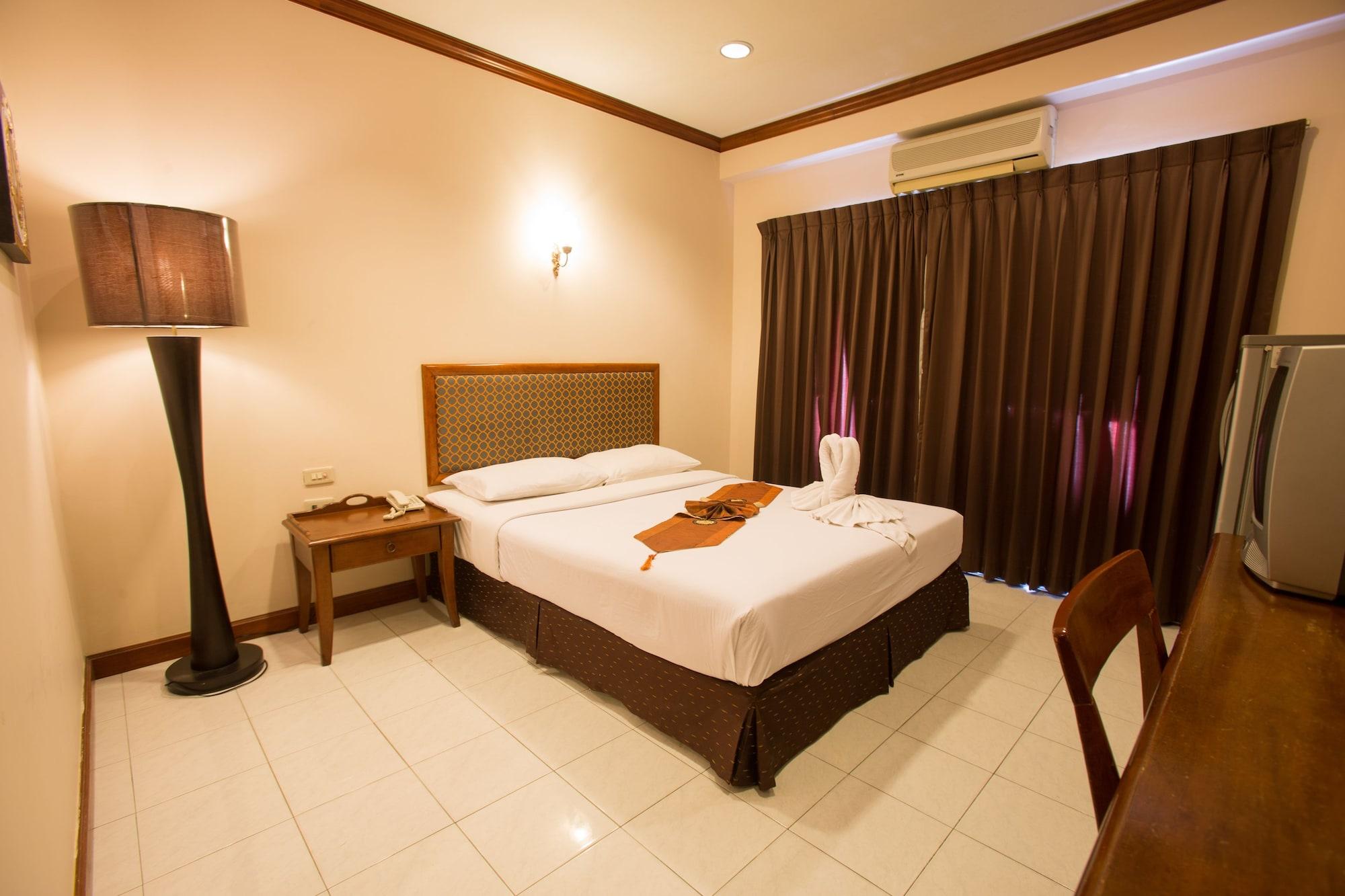 Inn House- Sha Extra Plus Pattaya Exterior photo