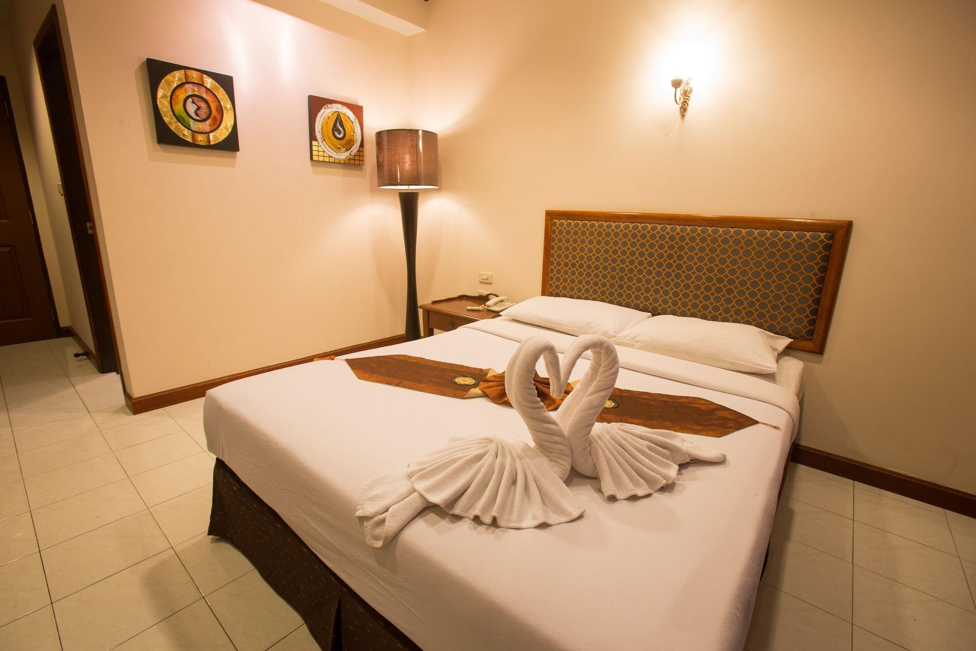 Inn House- Sha Extra Plus Pattaya Exterior photo