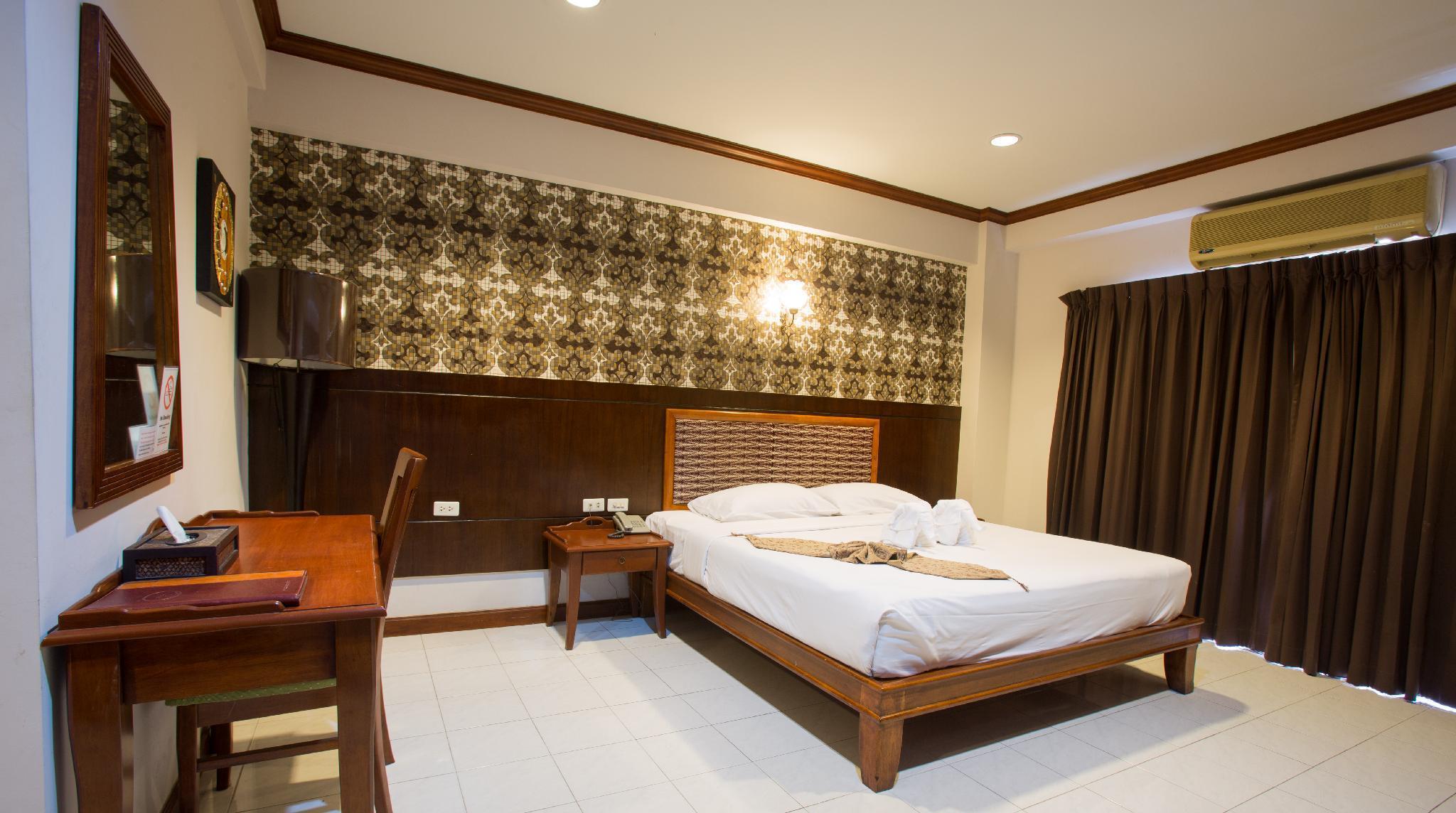 Inn House- Sha Extra Plus Pattaya Exterior photo