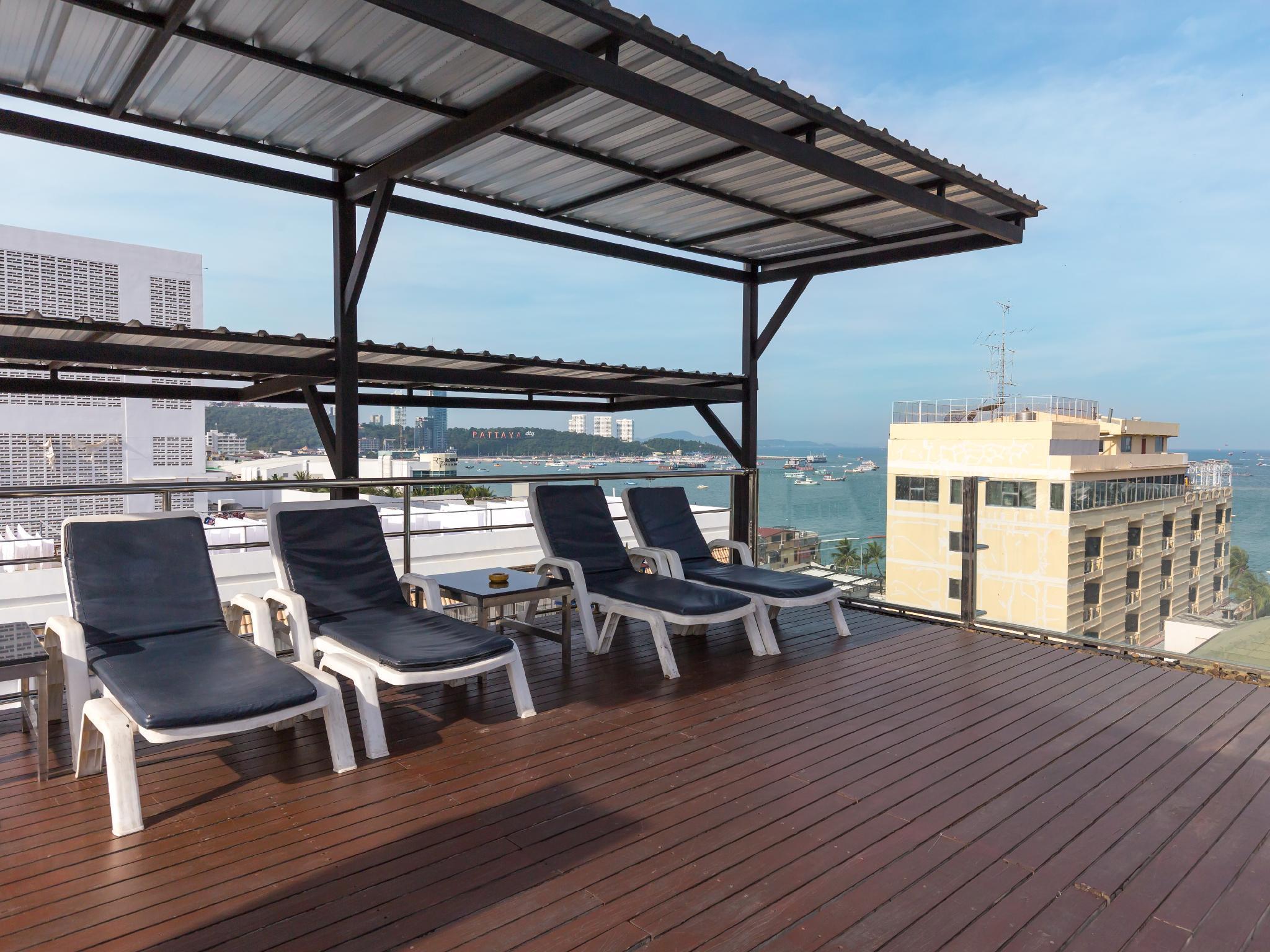 Inn House- Sha Extra Plus Pattaya Exterior photo