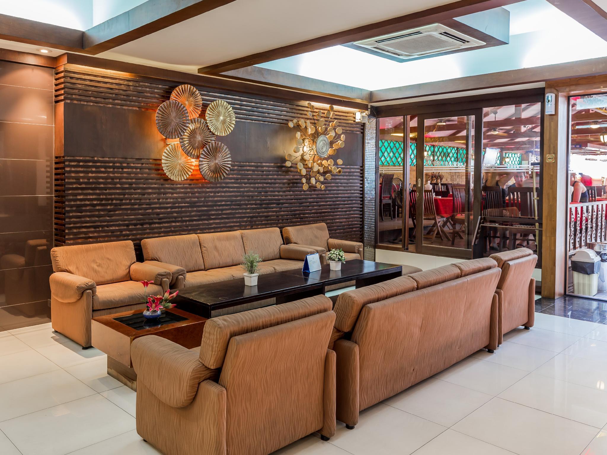 Inn House- Sha Extra Plus Pattaya Exterior photo