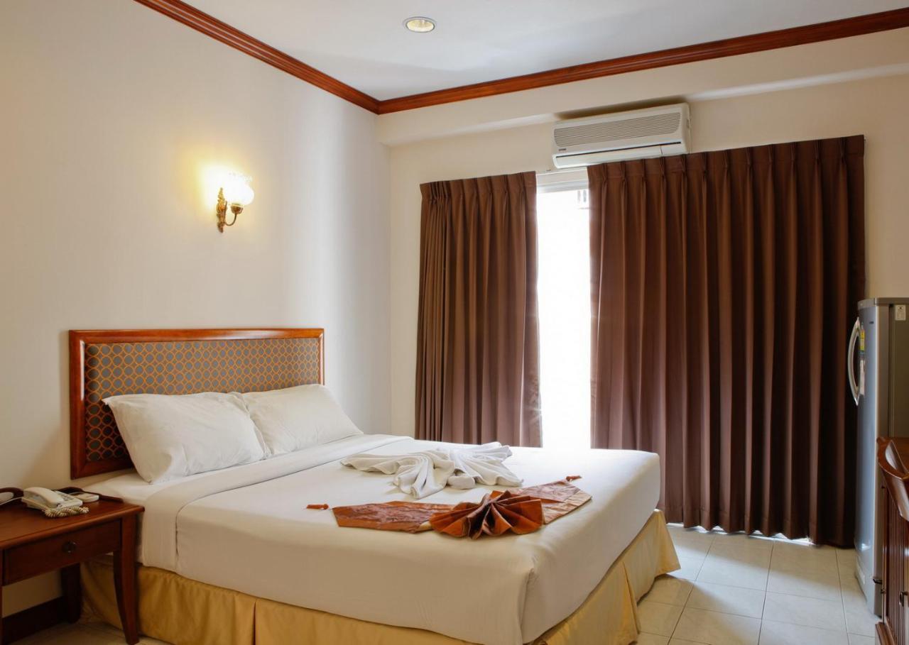 Inn House- Sha Extra Plus Pattaya Exterior photo