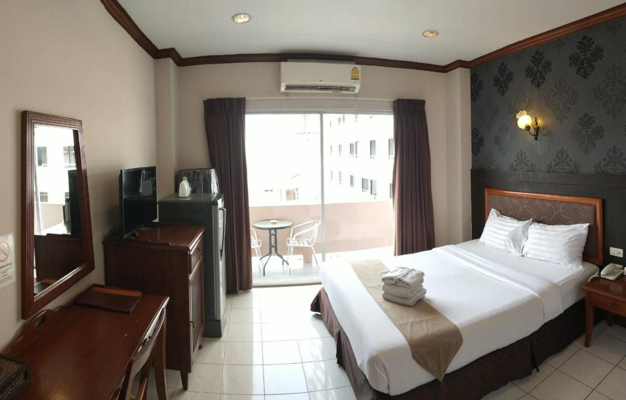 Inn House- Sha Extra Plus Pattaya Exterior photo